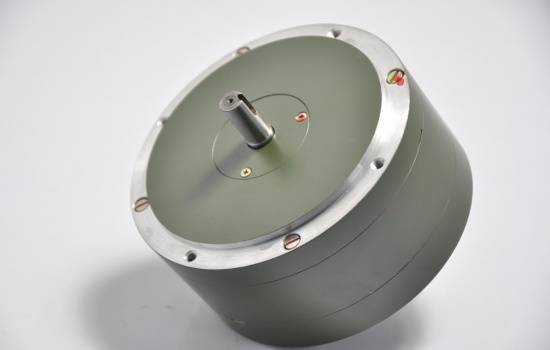 力矩電機控制器是否通用呢？